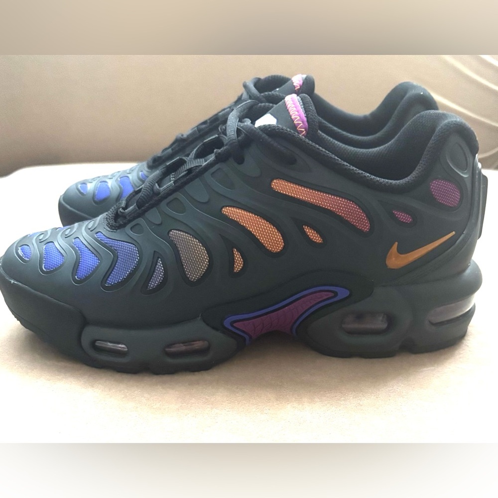 New Nike Air Max Plus Drift Big Kids FV5921-001 Anthracite/Black/Viotech/Monarch